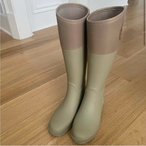 Tory Burch Rain Boots - Tan / Cream - 8M